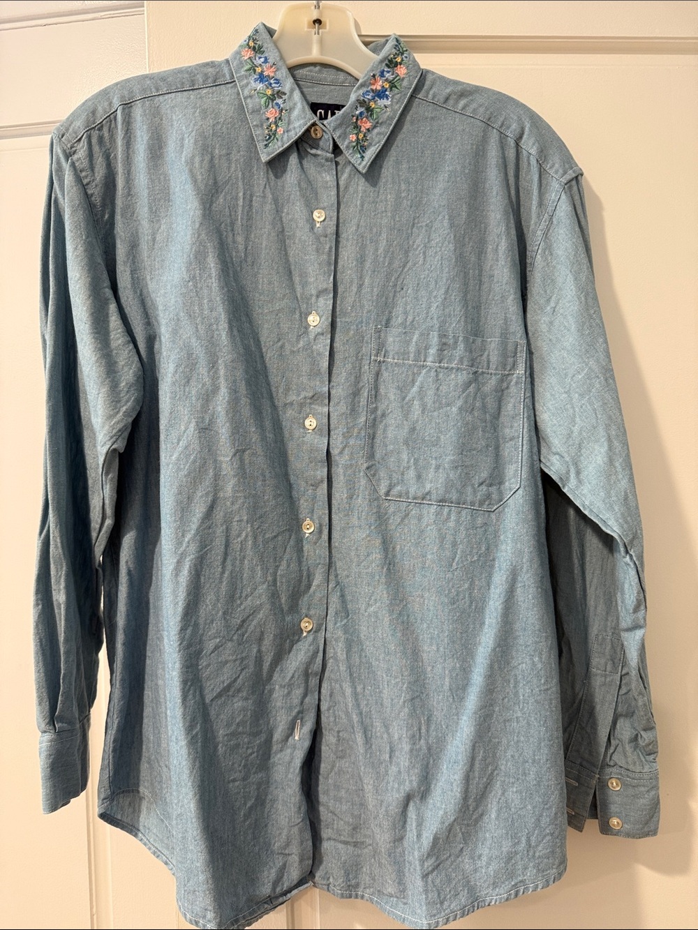 Vintage GAP Light Blue Denim-Style Button-Down with Floral Embroidered Collar